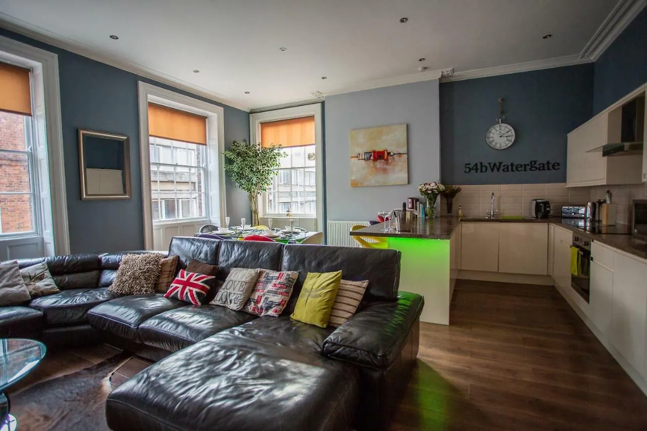 Most Central Luxury Apartment - Sleeps 4 & Free Parking! Chester United Kingdom