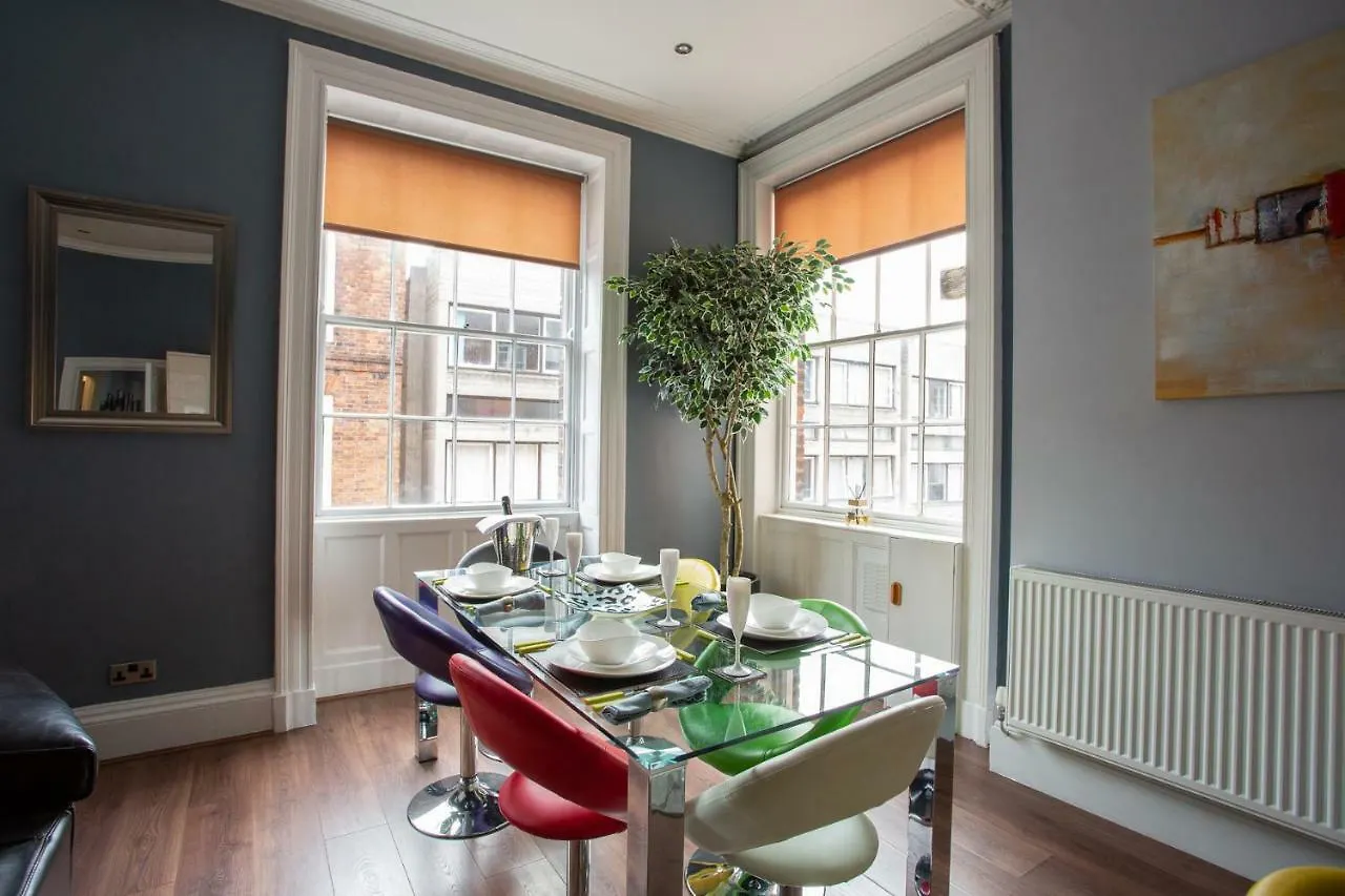 Most Central Luxury Apartment - Sleeps 4 & Free Parking! Chester United Kingdom