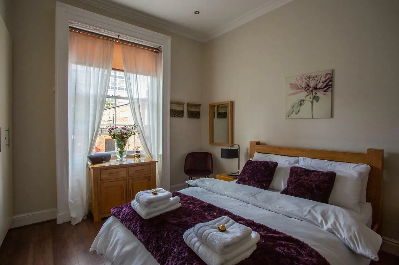 Most Central Luxury Apartment - Sleeps 4 & Free Parking! Chester United Kingdom